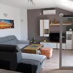 Plesa * Crikvenica