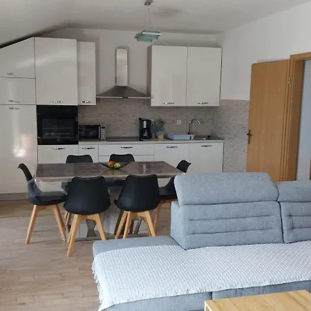 Plesa * ツリクヴェニツァ