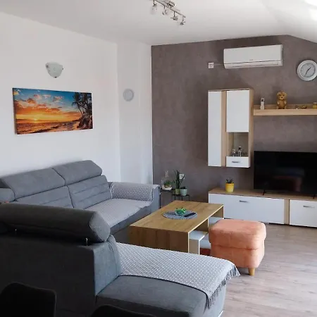 Apartment Plesa